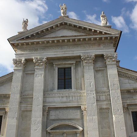 Il Cortegiano Hotel Urbino Bagian luar foto