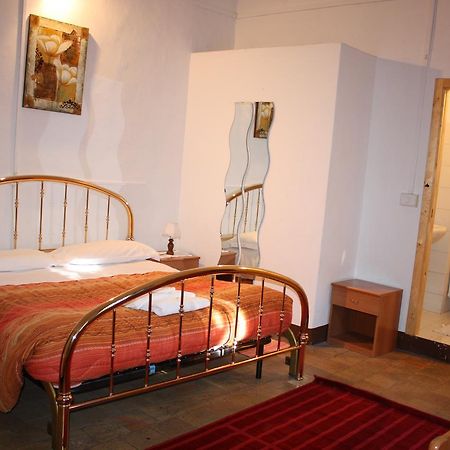 Il Cortegiano Hotel Urbino Bagian luar foto