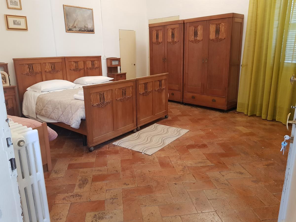Il Cortegiano Hotel Urbino Bagian luar foto